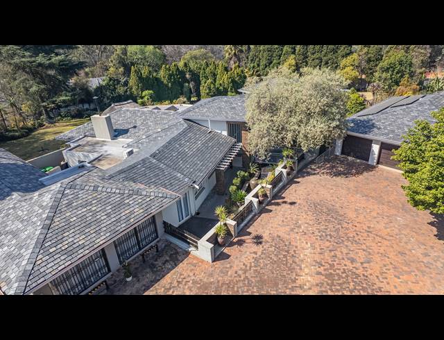 5 BEDROOM HOUSE FOR SALE IN BRYANSTON
